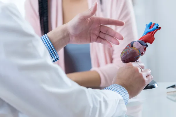 Diagnóstico y tratamiento integral de la angina de pecho en Puebla